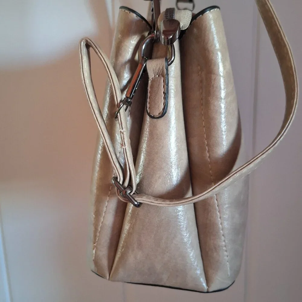 Vegan Leather Handbag - Picture 6 of 10
